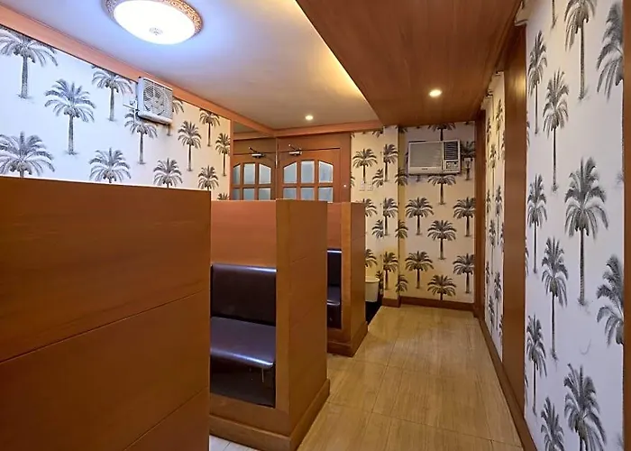 Victoria Court Pinas Hotel
