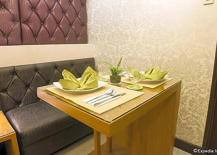 Victoria Court Pinas Hotel