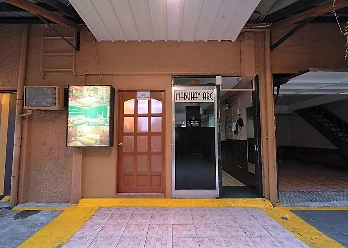 Victoria Court Pinas 3*