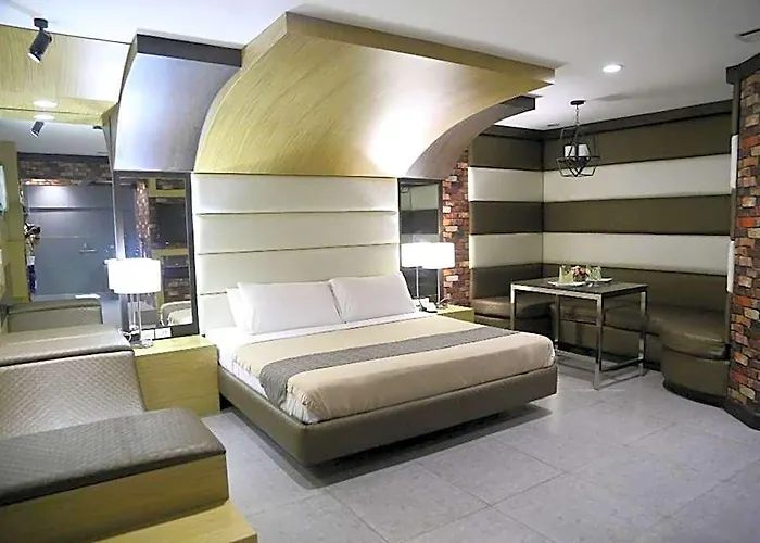 Victoria Court Pinas 3* Manila
