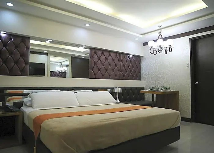 Victoria Court Pinas Hotel Manila