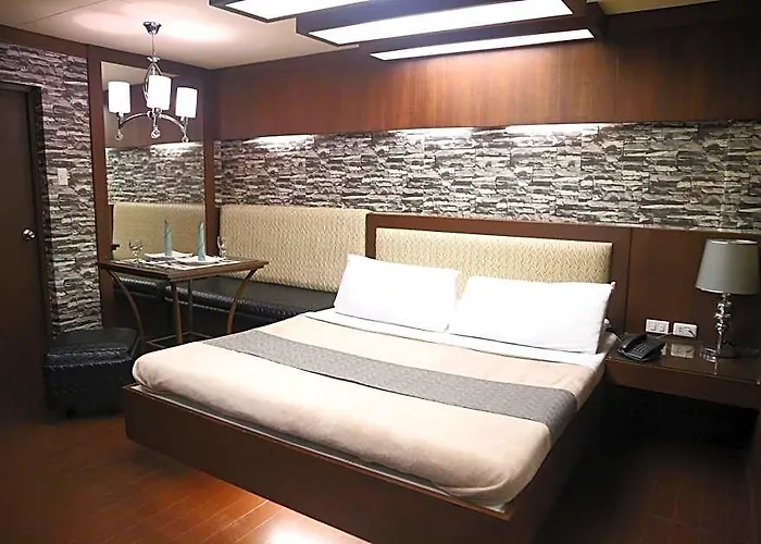 Hotel Victoria Court Pinas Manila