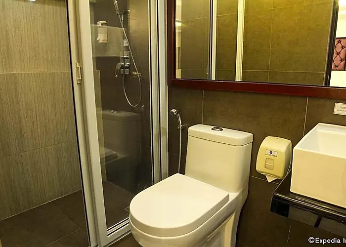 Victoria Court Pinas